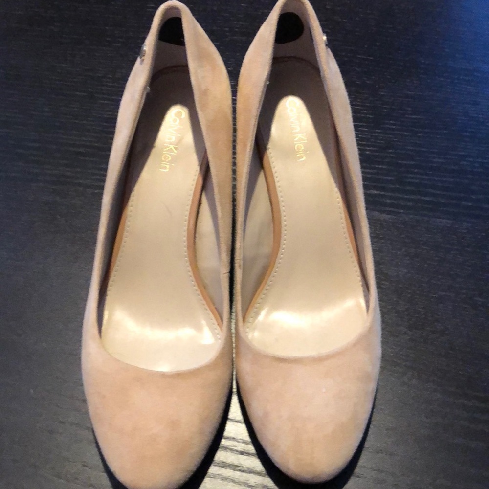 Camel/Cream Color Suede Calvin Klein Block Heels. - image 2